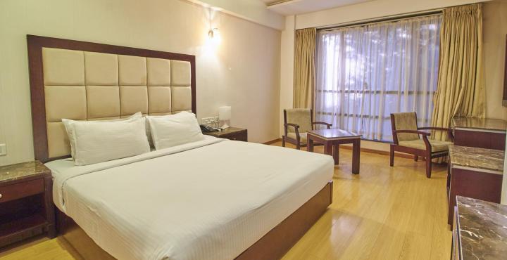 Treebo Trend Hotel Parker Ahmedabad Exterior foto