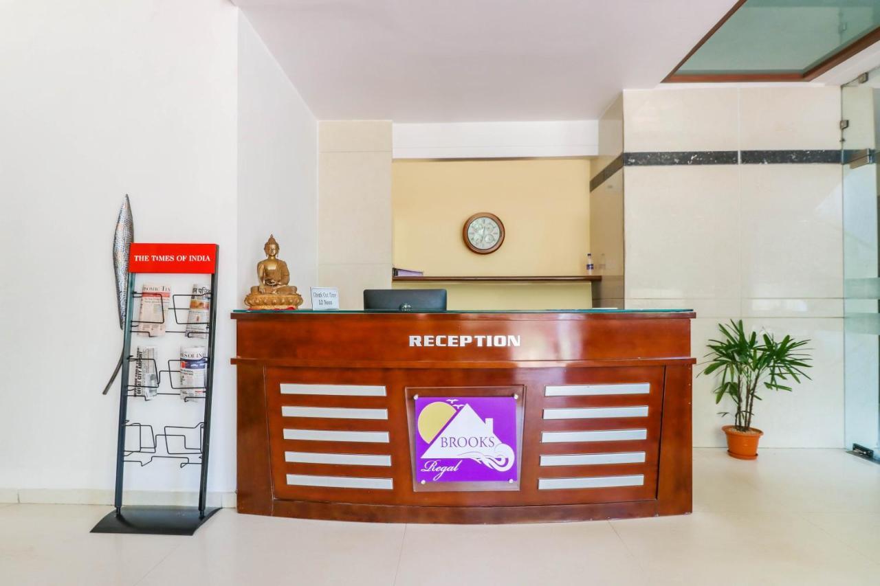 Treebo Trend Hotel Parker Ahmedabad Exterior foto